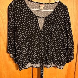 Daisy tie up crop top size XXL
